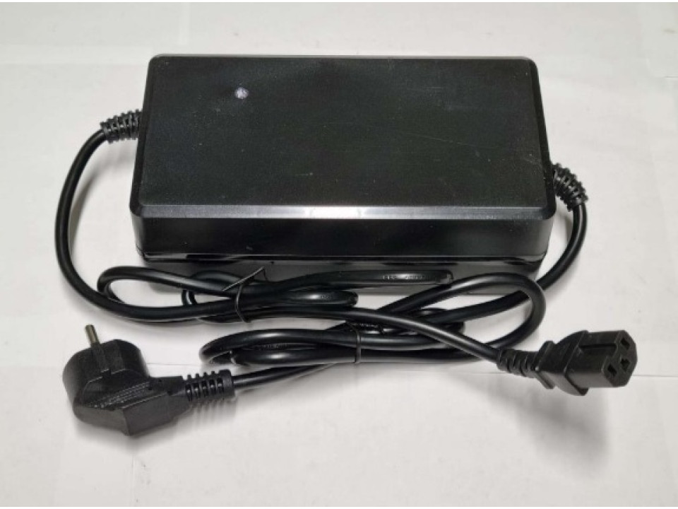 jaszmotor_webshop_grafen_akkumulator_gyorstolto_48v_20a