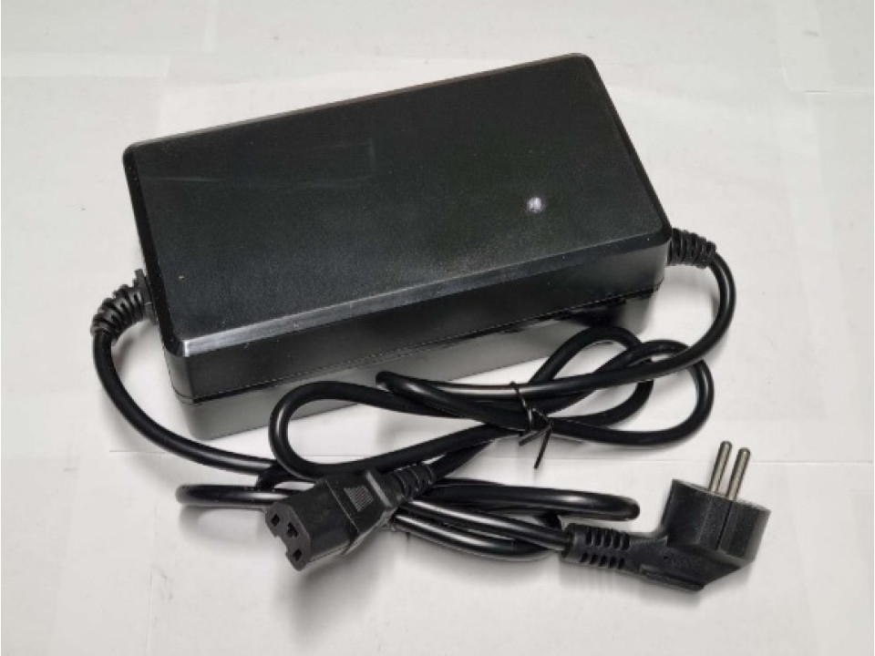 jaszmotor_webshop_grafen_akkumulator_gyorstolto_60v_20a