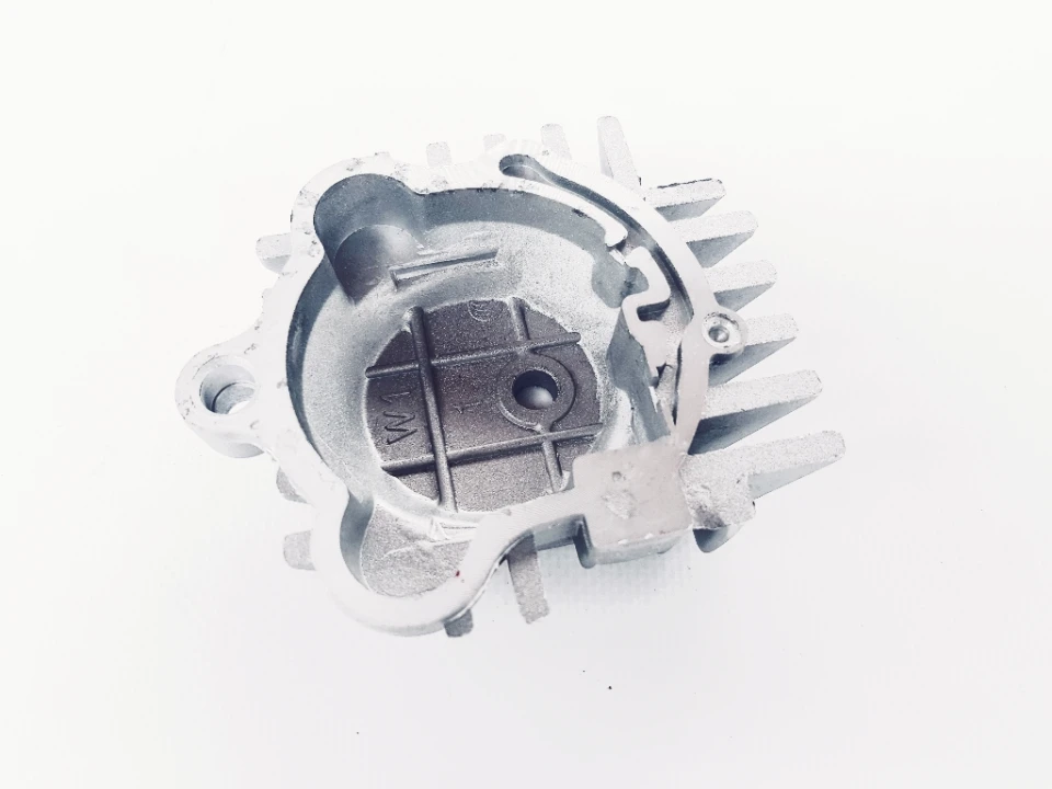 jaszmotor_webshop_szelep_fedel_robbanomotoros_kerekparhoz_(alulvezerelt)